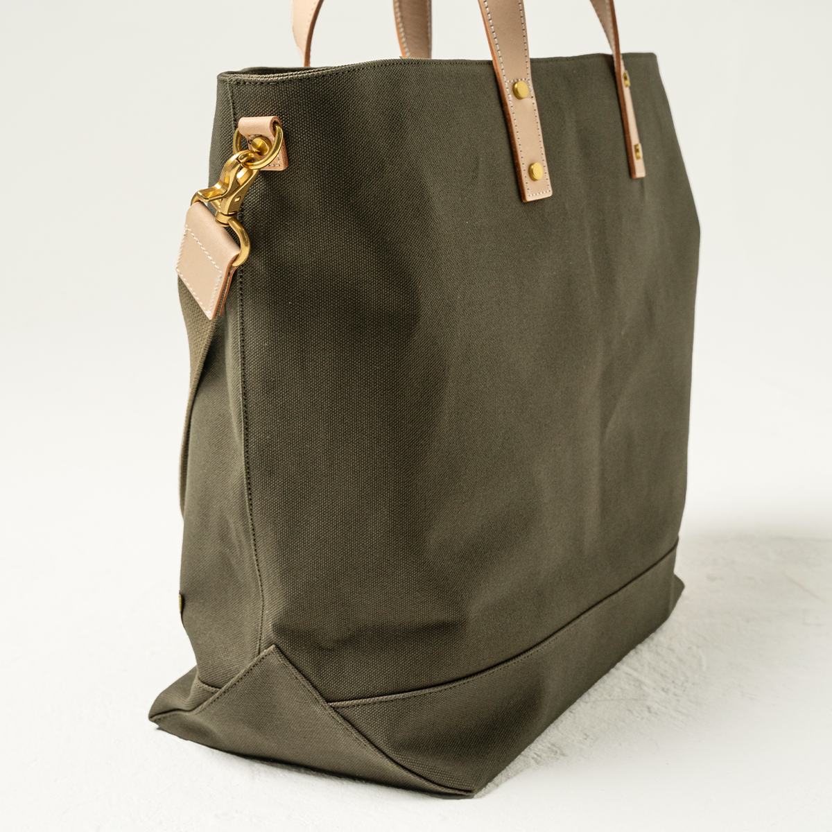 BEN GENERAL スタジアムコミューター2wayトートバッグ カーキ