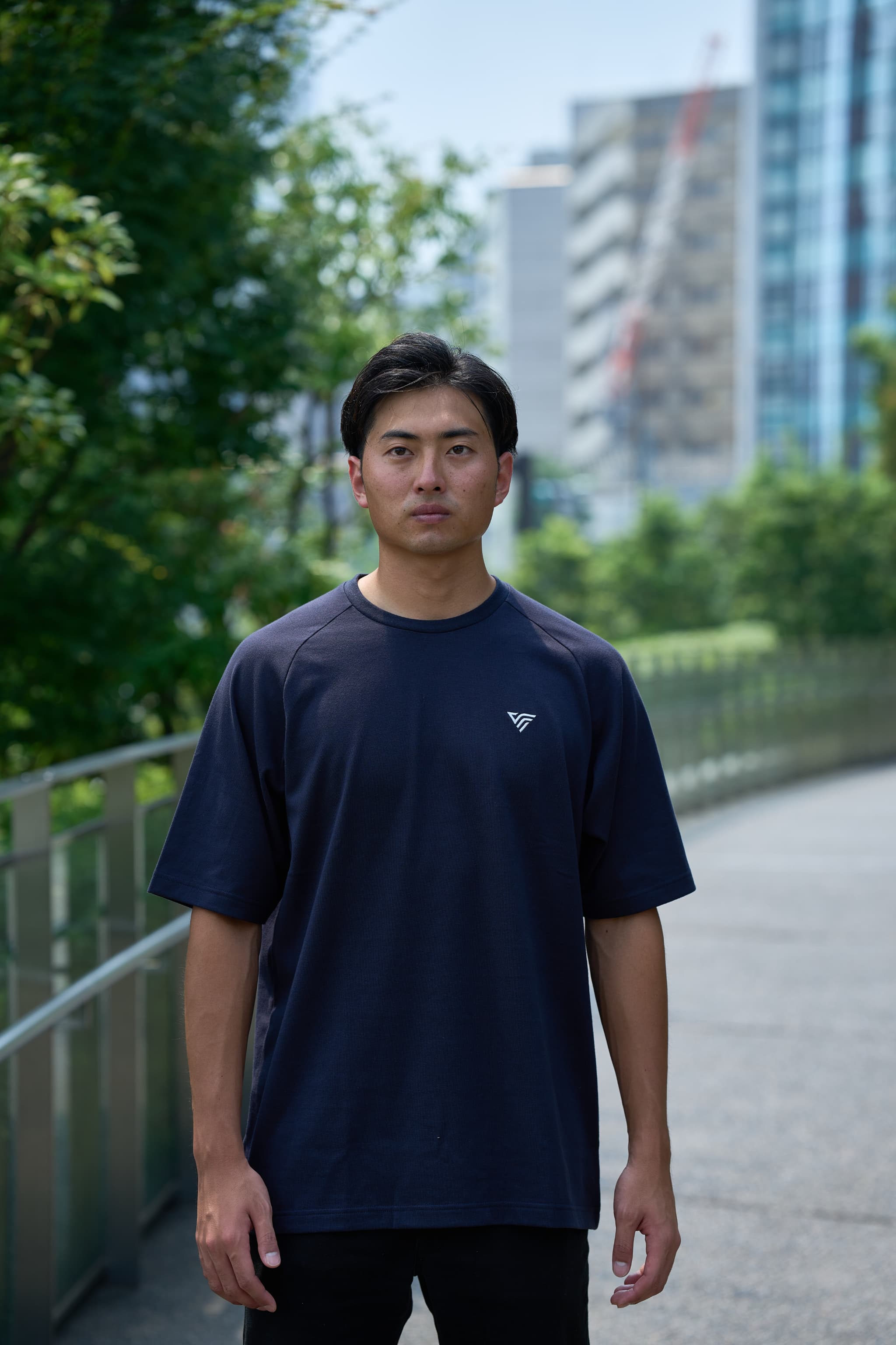 SHUHEI コットングラフィックTシャツ ネイビー