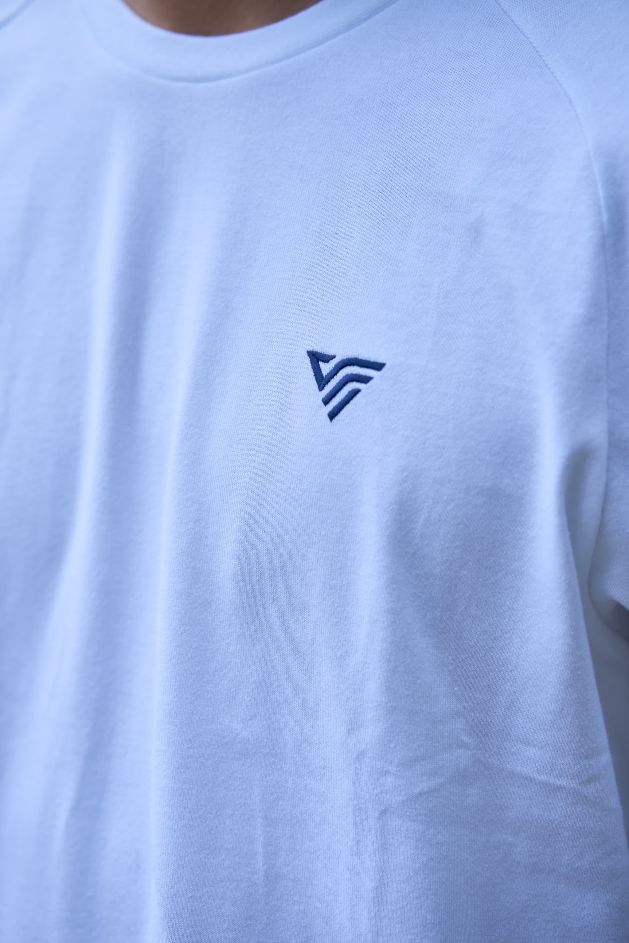 SHUHEI コットングラフィックTシャツ ホワイト