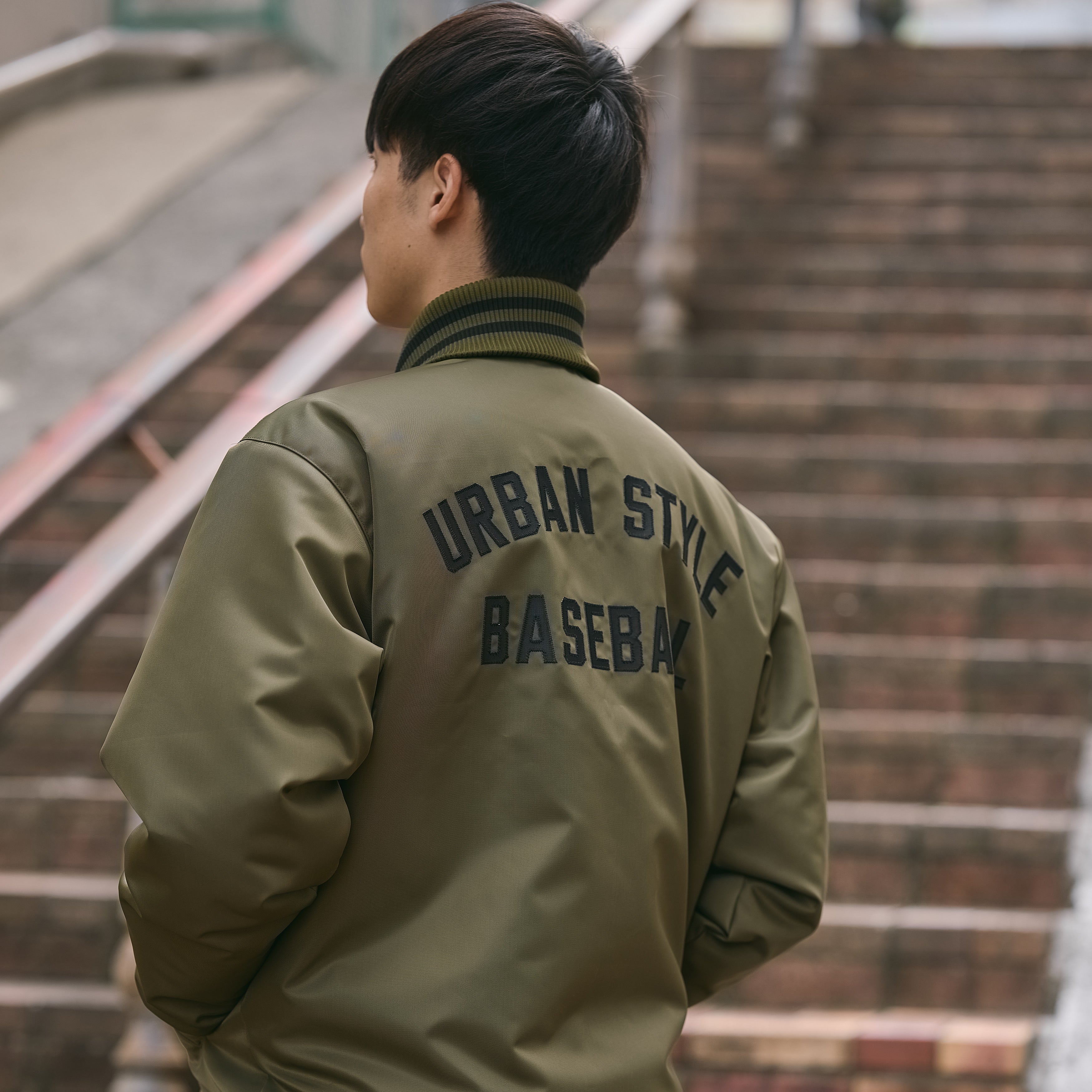 USBスタジアムジャケット カーキ